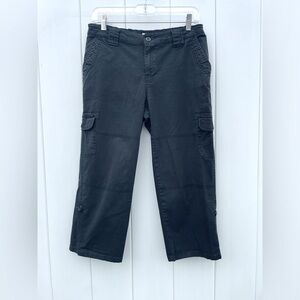 St. John’s Bay black Capri pants size 6